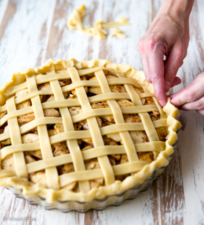 Apple pie – amerikkalainen omenapiirakka | Reseptit | Kinuskikissa